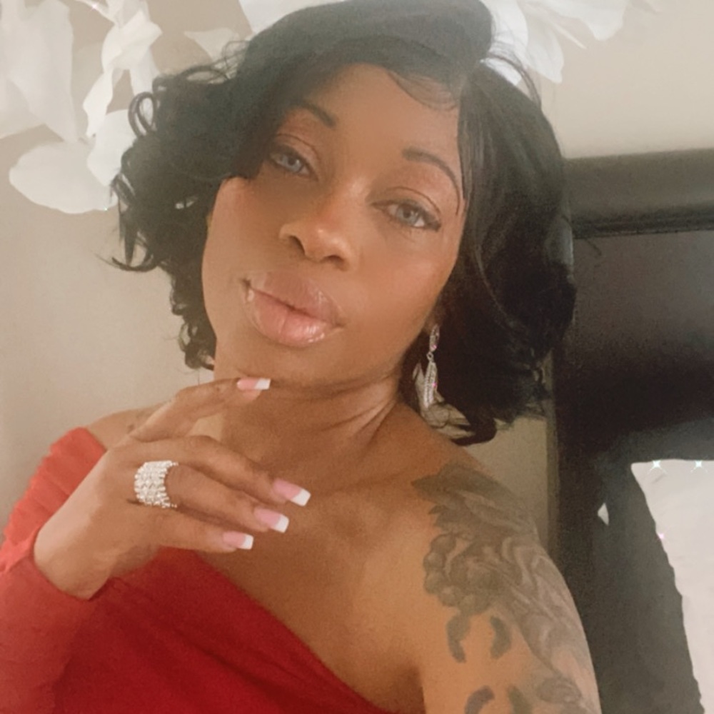 Meet your Posher, Demetrice